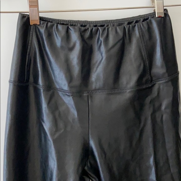 Aritzia Wilfred Free Daria vegan leather legging - Picture 5 of 8
